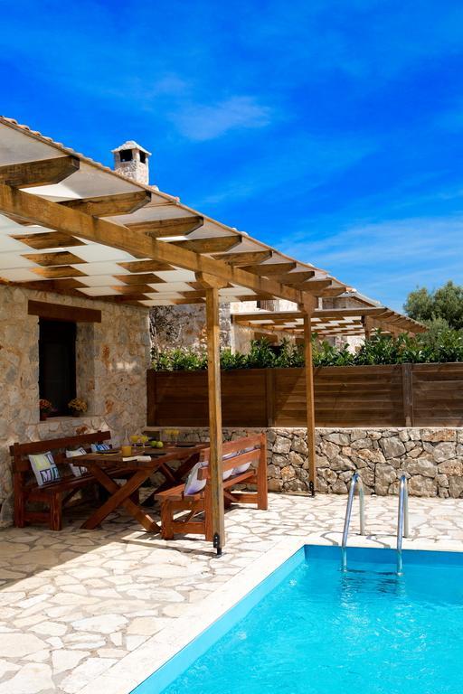 Ivi Villa سيفوتا الغرفة الصورة